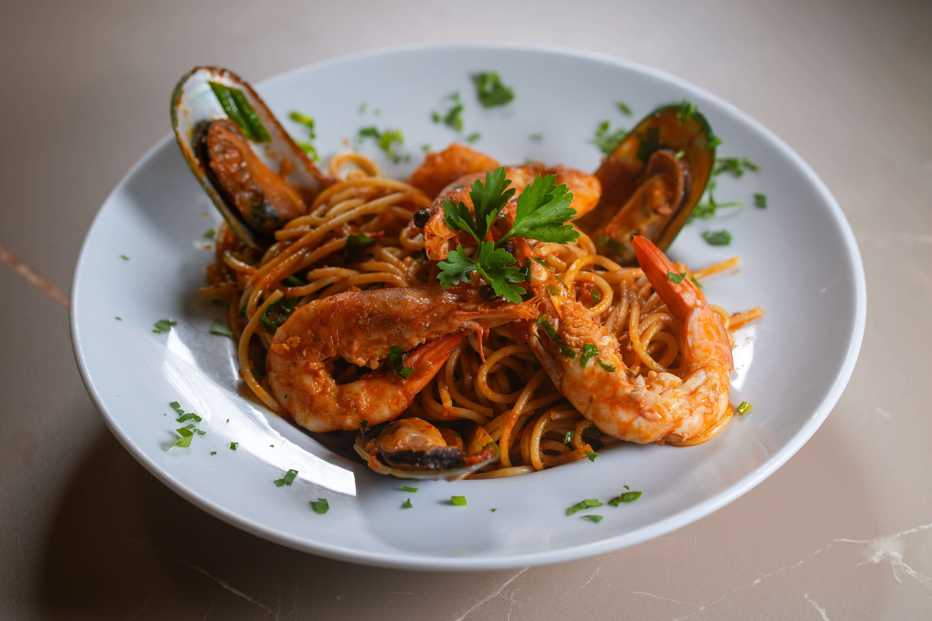 Seafood spaghetti with prawns and mussels